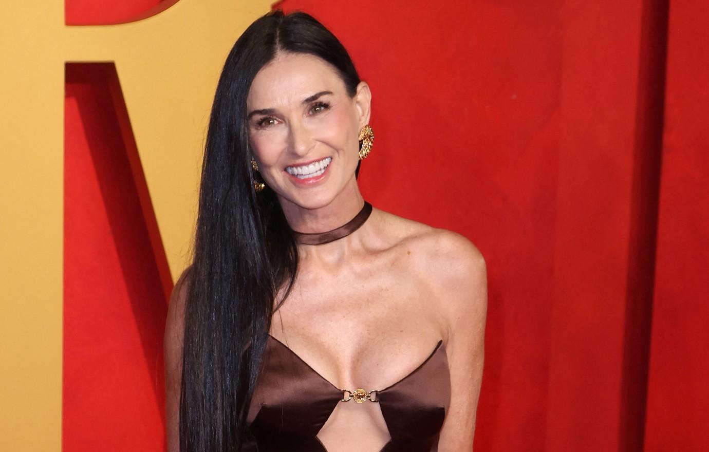 demi moore rocks black pink gown wallpaper iconic  met gala