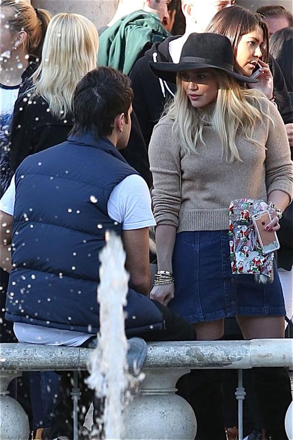 hilary-duff-mike-comrie-black-friday