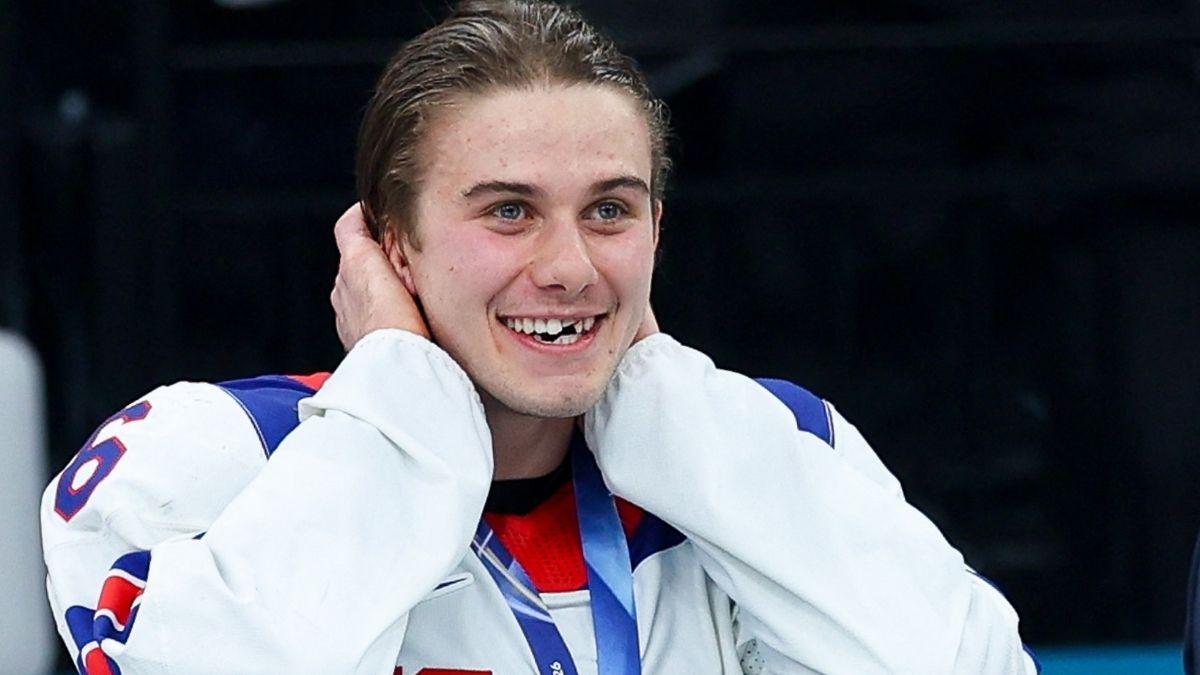 Image of Jack Hughes defended the women’s team after they declined the presidential invitation.