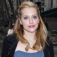 2009__12__wenn5085468 224×225.jpg