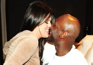 2011__01__Khloe_Kardashian_Lamar_Odom_Jan5news 300&#215;208.jpg