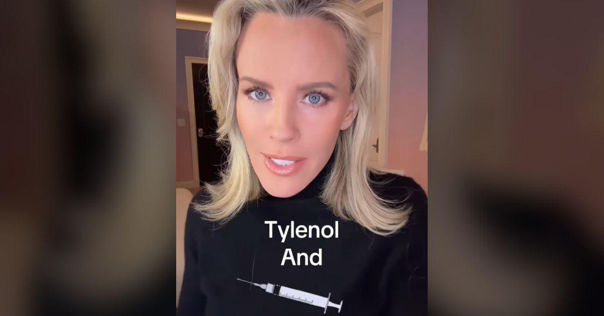 Photo of Trump correlated Tylenol with a 'very increased risk of autism.'