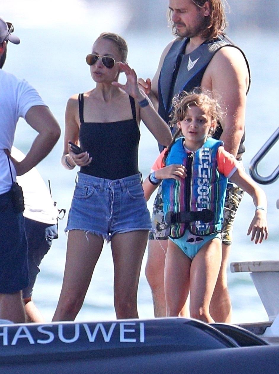 *EXCLUSIVE* Nicole Richie relaxes on a yacht with Harlow and Sparrow in Sydney