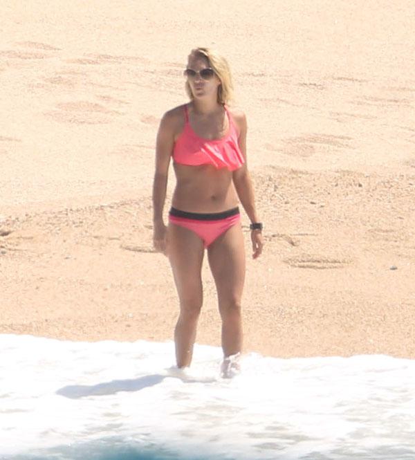 Carrie Underwood Bikini Mike Fisher Shirtless Mexico