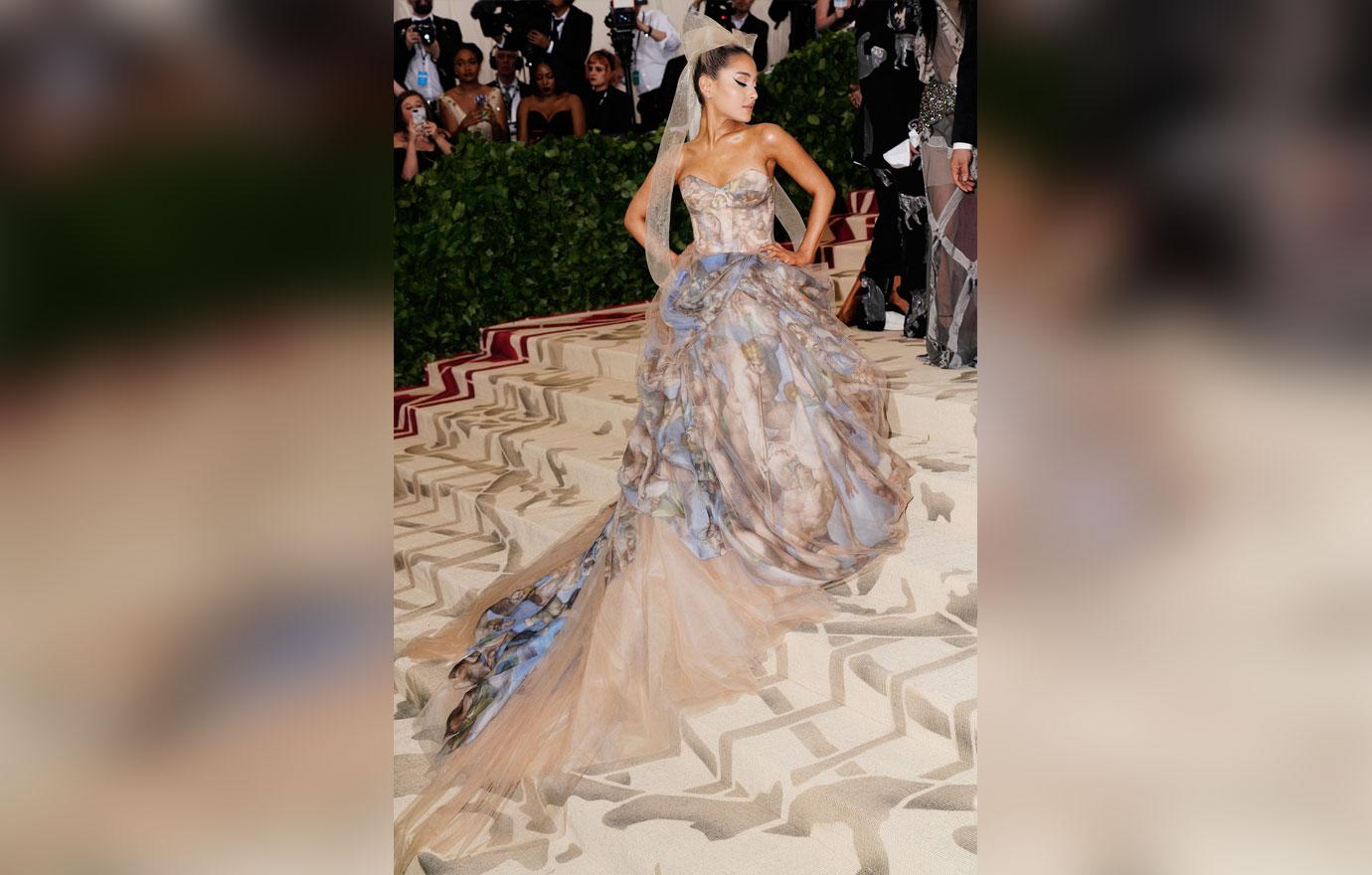 Heavenly Bodies: Fashion &amp; The Catholic Imagination Costume Institute Gala