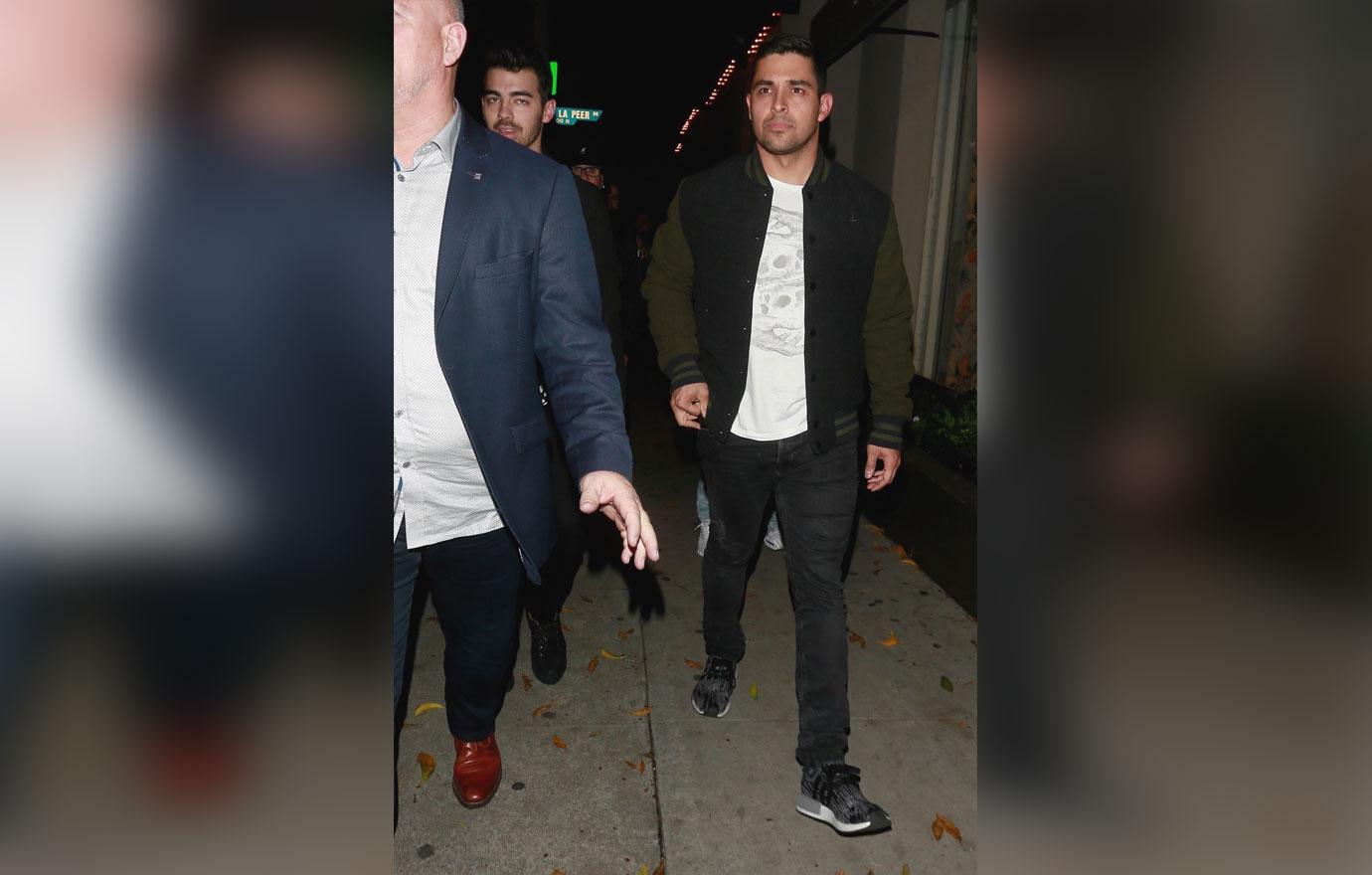 Joe Jonas and Wilmer Valderrama grab dinner at Craig&#8217;s