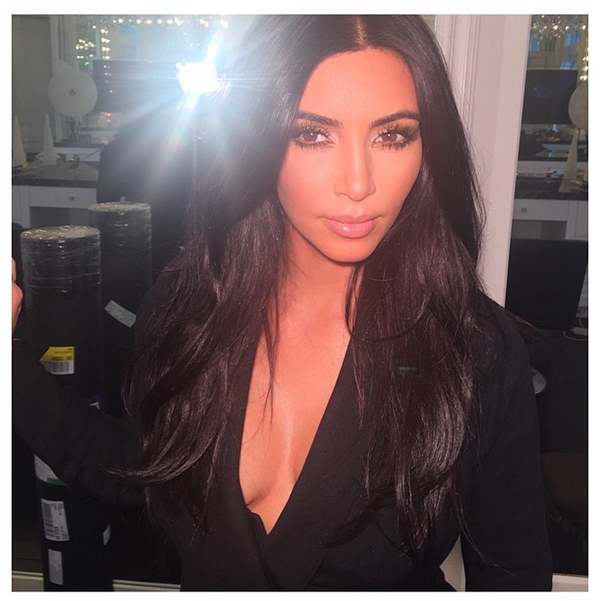 Kim kardashian narcissistic selfies 006