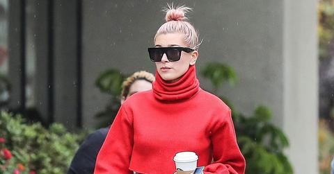 Hailey baldwin abs rain main