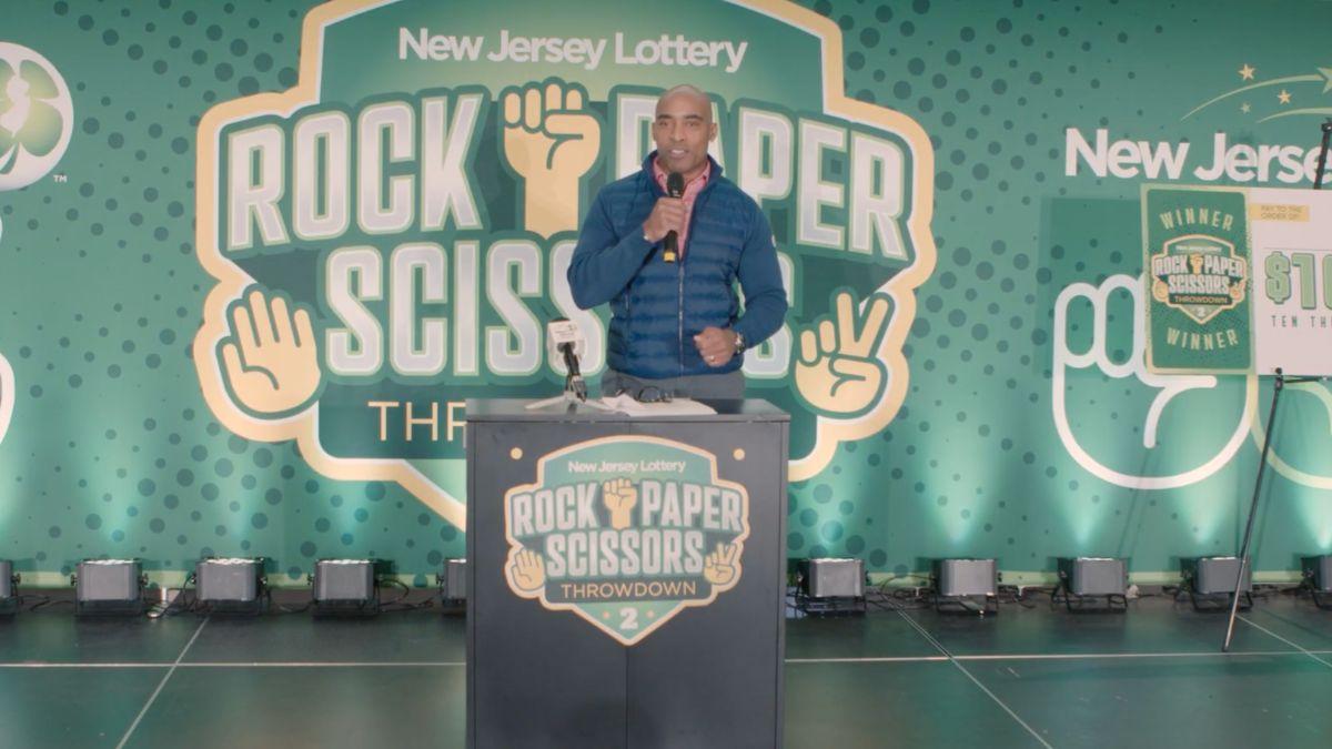 Image of Tiki Barber recently joined the New Jersey Lottery at American Dream to kick off the second annual Rock Paper Scissors Throwdown.