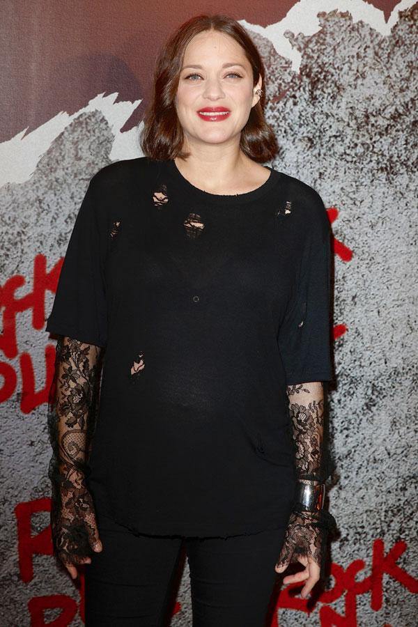 Marion cotillard baby bump rock n roll premiere 05