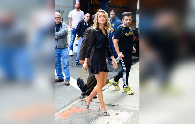 Kristin Cavallari Puts On A Leggy Display While Visiting The Levi's Store