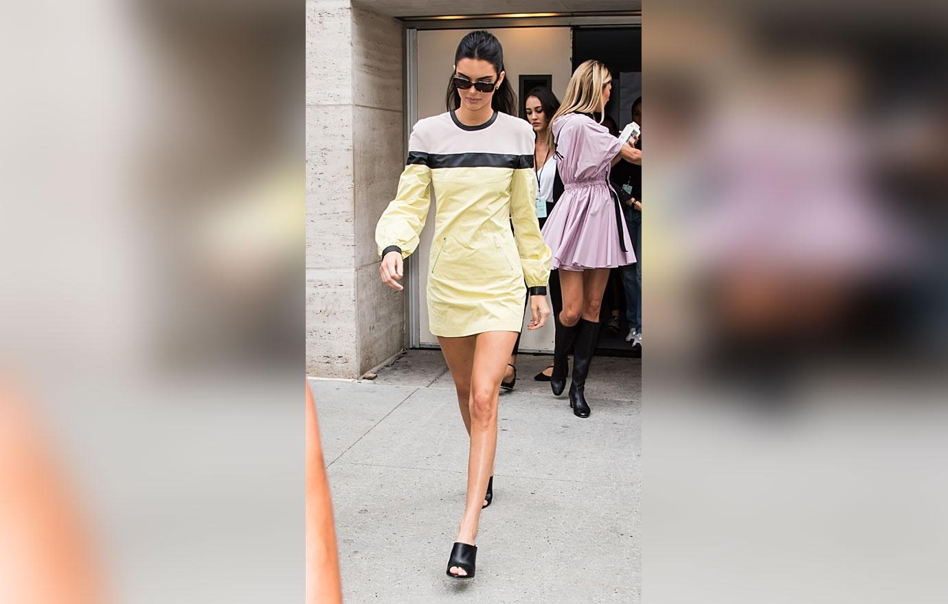 Kendall Jenner Makes a Fashionable Exit From Her NYC Hotel: Photo 3951096, Kendall Jenner Photos