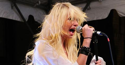2009__09__full_taylor_momsen_12_wenn2568352.jpg
