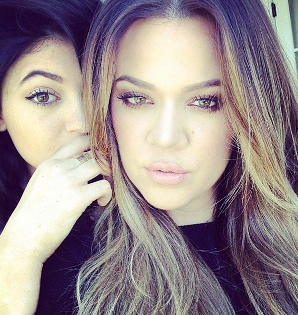 Khloe kardashian kylie jenner instagram selfie