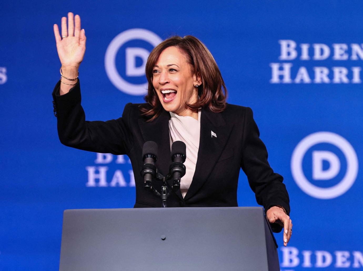 kamala harris takes jab cbs host during interview dont understand question