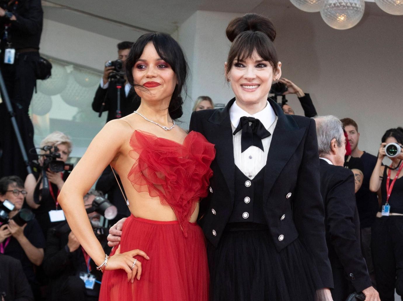 jenna ortega didnt expect viral encouraging winona ryder set boundaries paparazzi