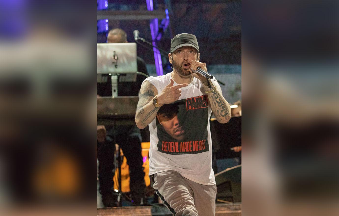 Eminem’s Fans Slam Him For Joking About Ariana Grande’s Concert Bombing