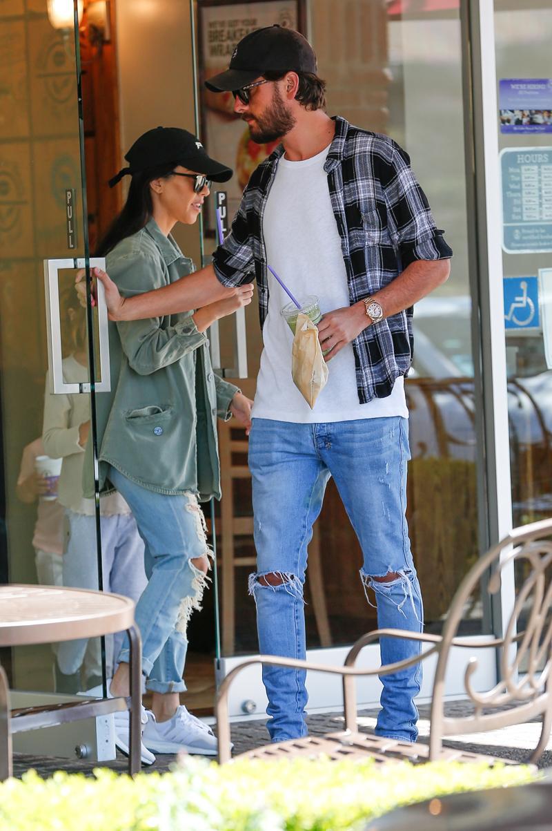 *EXCLUSIVE* Kourtney Kardashian and Scott Disick meet up after his trip to Mexico with a new girl