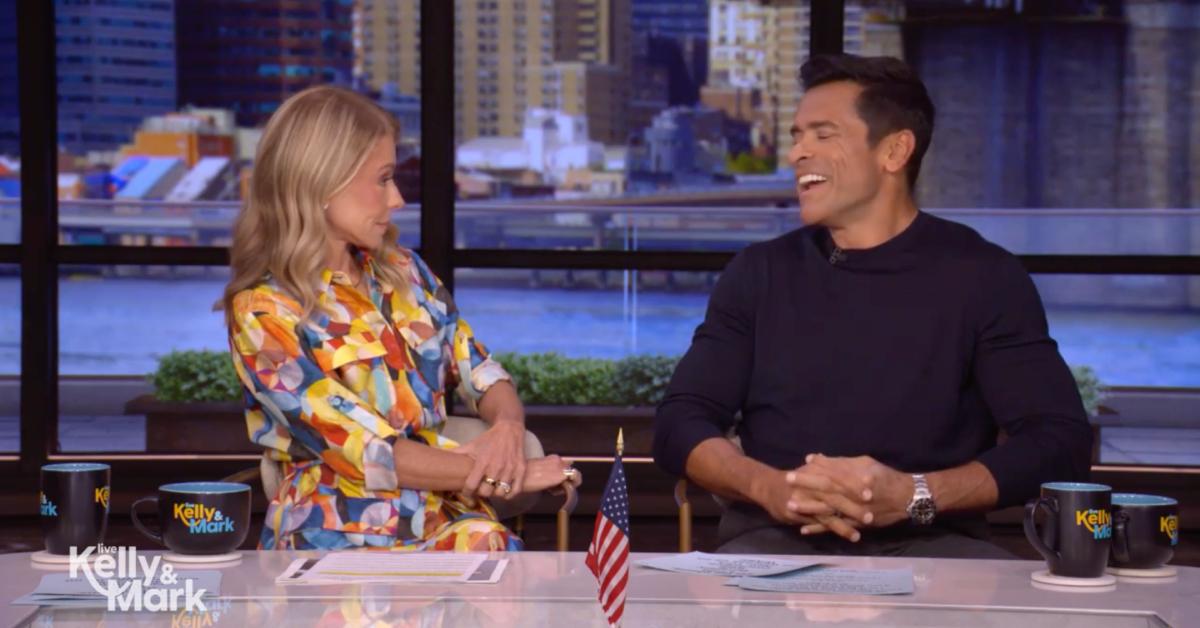 kelly ripa mark consuelos bicker airport arrival times live watch