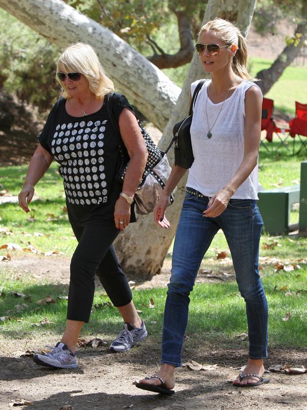 Heidi Klum with boyfriend Vito Schnabel watching her kids playing soccer in Brentwood, CA (BLURRED)