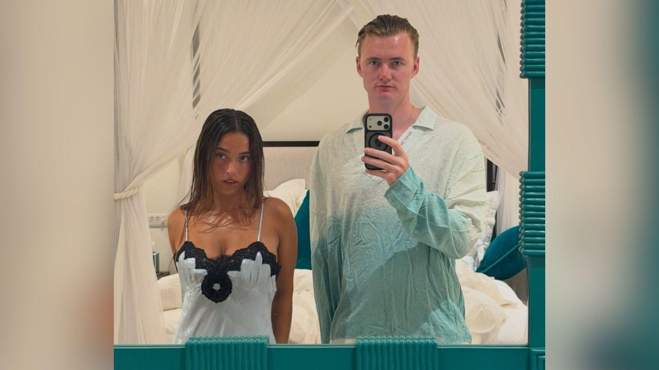 Image of Lola Consuelos lives with her boyfriend, Cassius Kidston, in London.