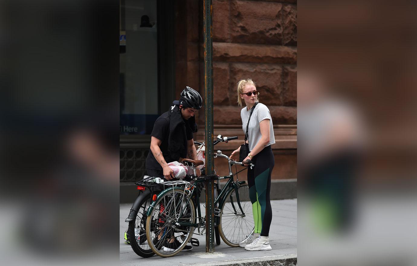 sophie turner and joe jonas with their bikes