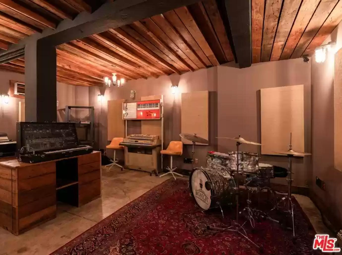 danny masterson musicroom