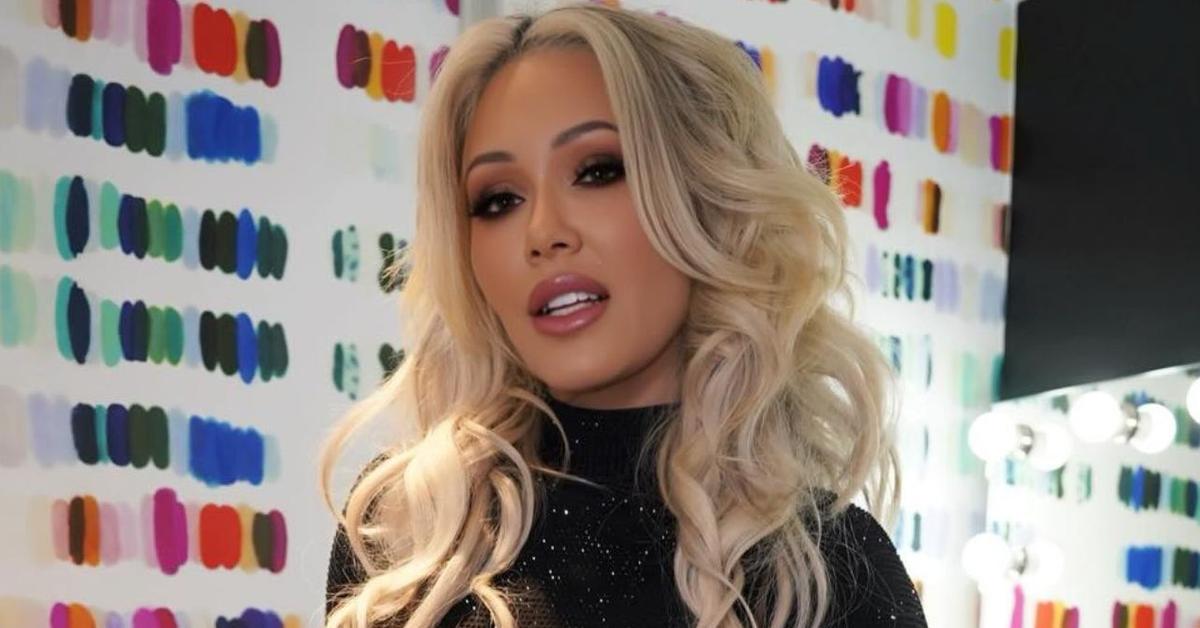 Bunnie Xo Flaunts Sculpted Six-Pack Abs in Daring Barely-There Bikini Weeks After Finalizing Jelly Roll Divorce: Photo