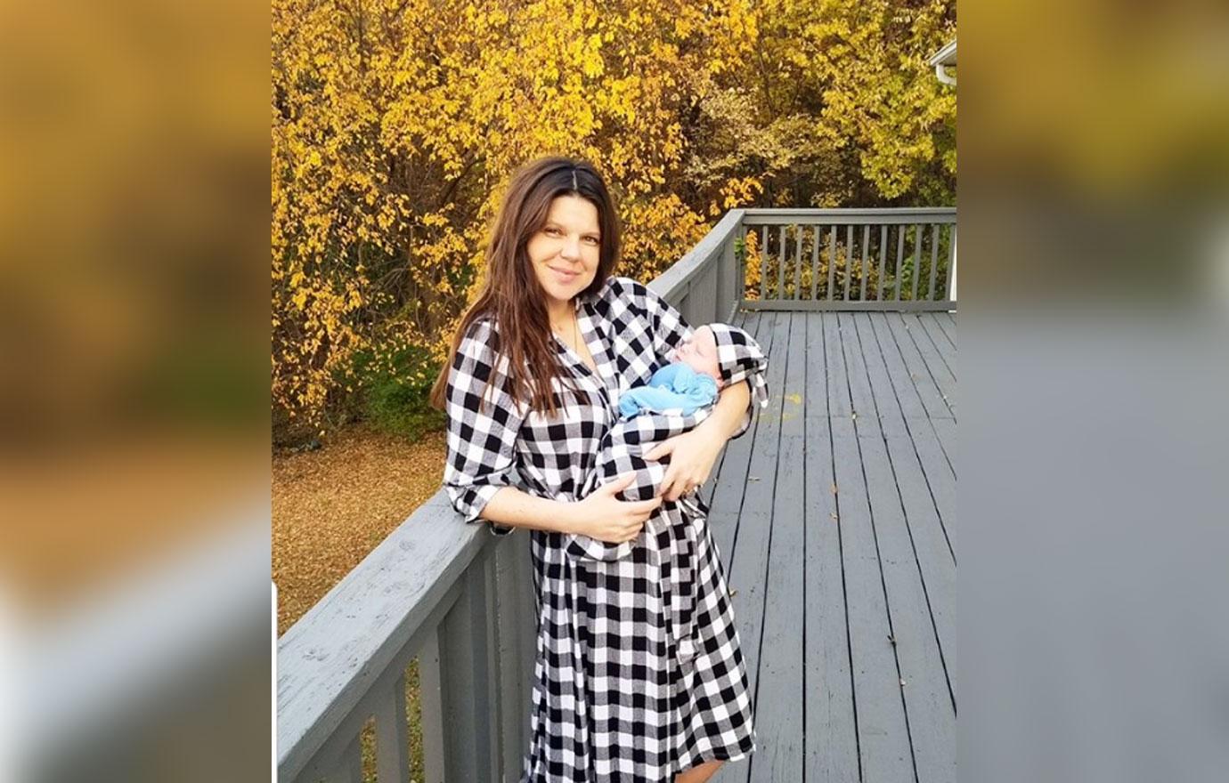 Amy Duggar Breastfeeding