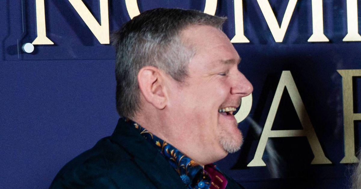 image of Alan Cumming explained the outbursts to the audience.