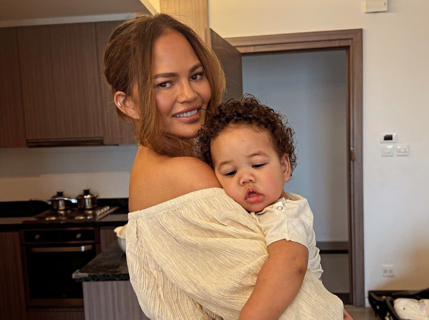 chrissy teigen hits back hater john legend keep having kids stay relevant