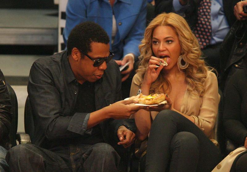 Jay Z and Beyonce need some food at the All Star Game.