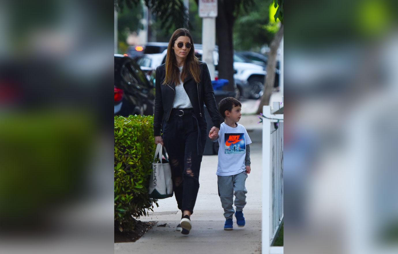 Jessica Biel And Son Silas Walking Justin Timberlake