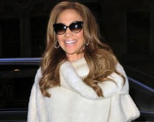 2011__02__Jennifer_Lopez_feb4_04a 300×238.jpg