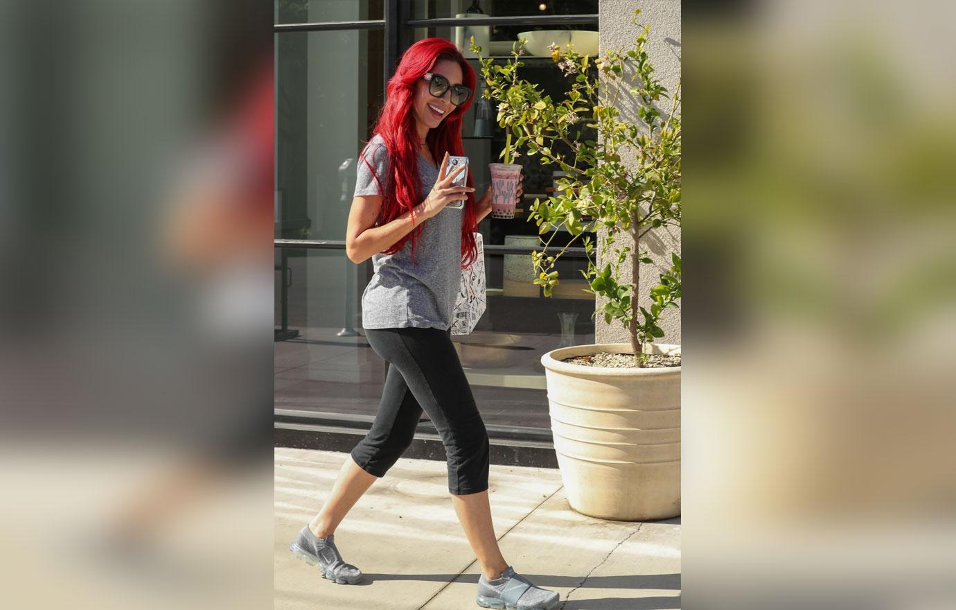 Farrah Abraham shops Melrose Place