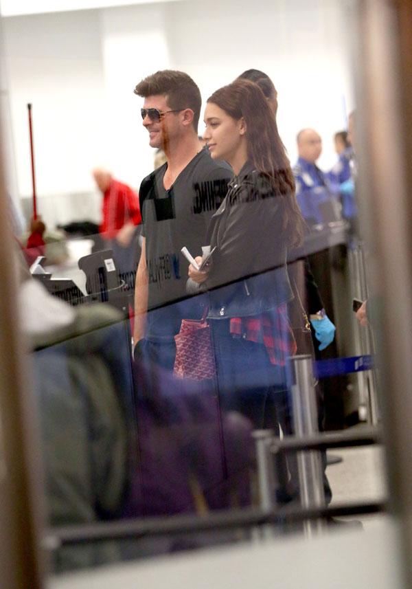 Robin thicke girlfriend april8