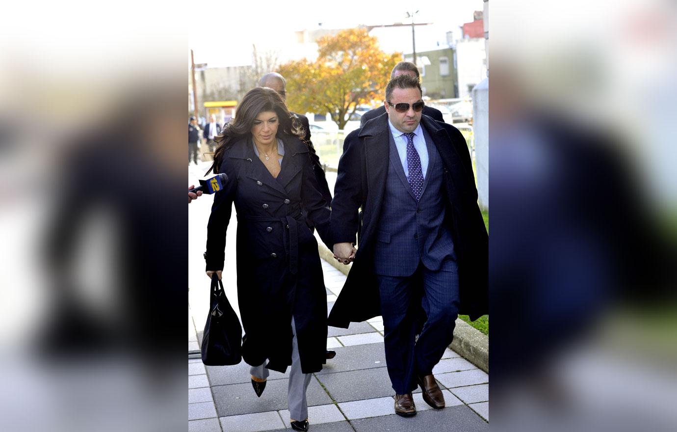 Joe Giudice Gia Giudice leaving court