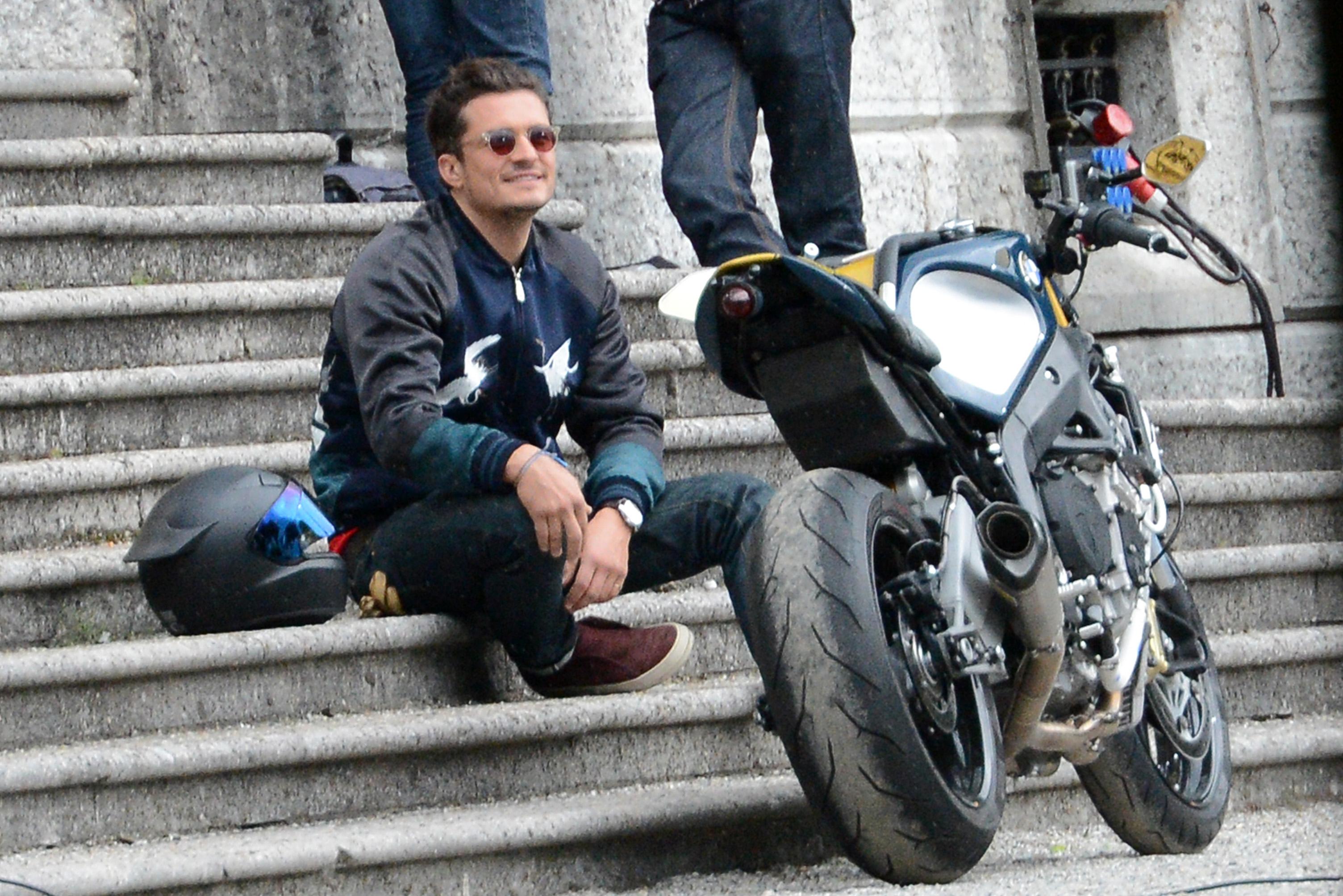 *EXCLUSIVE* Orlando Bloom takes his Custom BMW S 1000 R for a spin **USA ONLY**