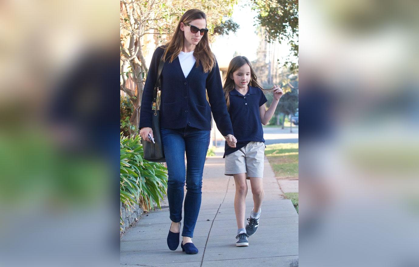 Jennifer Garner takes Seraphina to an optometrist appointment