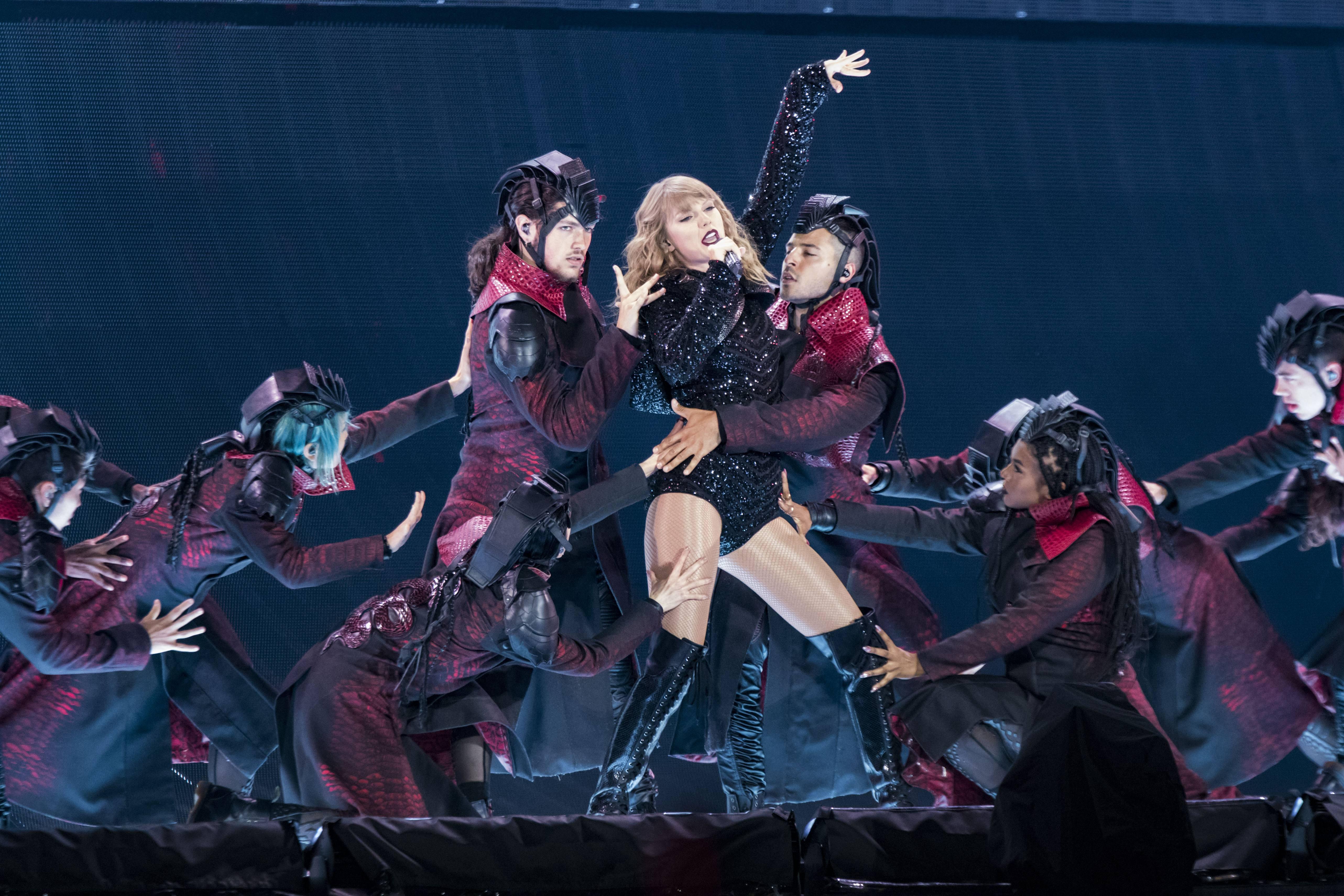 Taylor Swift performs at MetLife Stadium