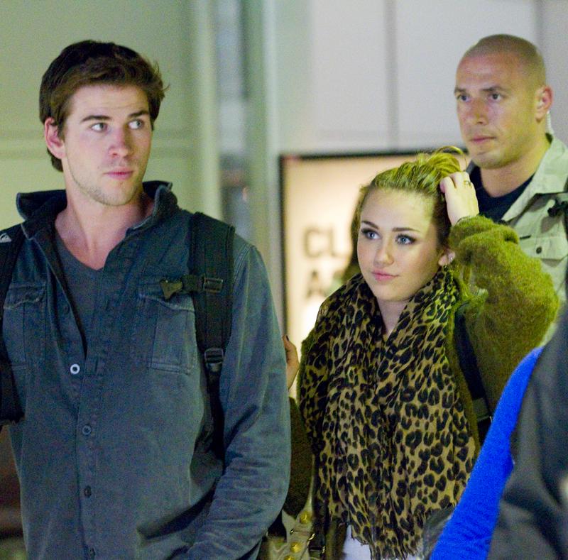 miley cyrus liam hemsworth engaged back together