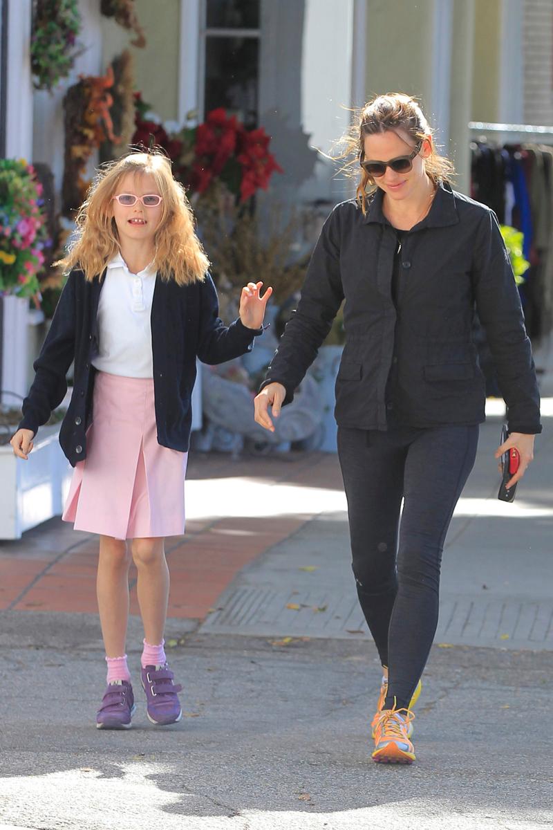 Jennifer Garner and Violet go for ice cream!