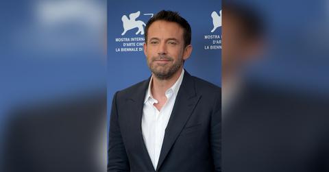 ben affleck freaked out over paparazzi during parisian honeymoon with jennifer lopez this was a whole new level pp