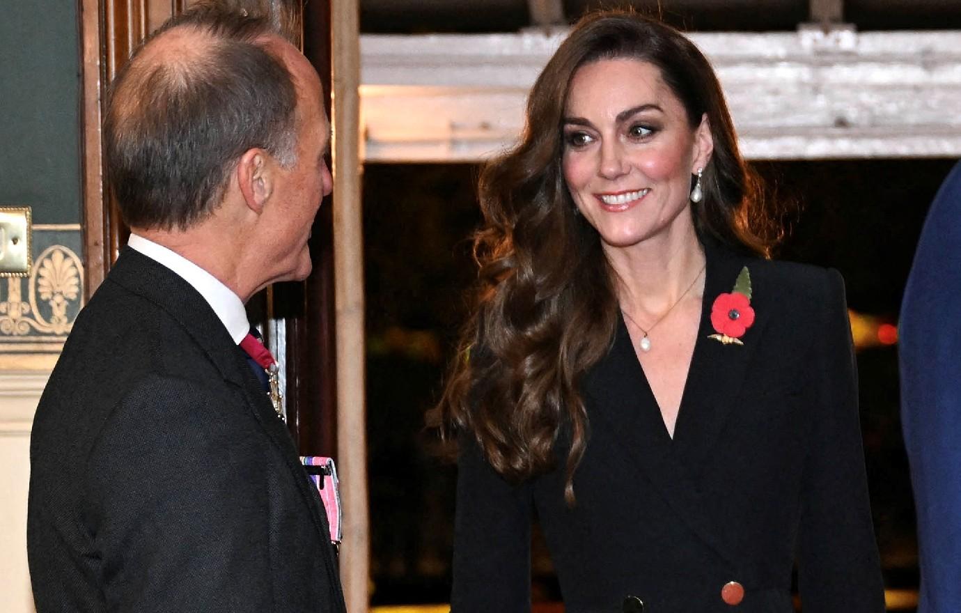 kate middleton rare festival remembrance cancer treatment photos