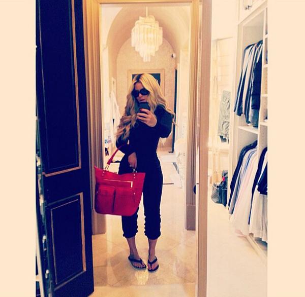 Kim zolciak mirror selfies