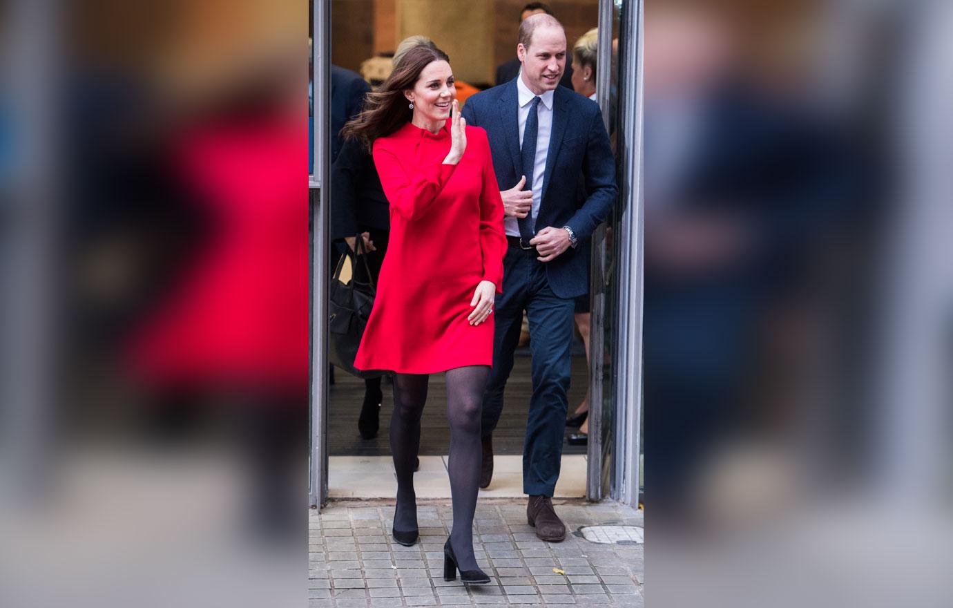 kate middletons baby bump visible pics 06