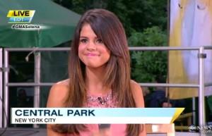 2011__06__Selena_Gomez_June17newsnea 300&#215;193.jpg