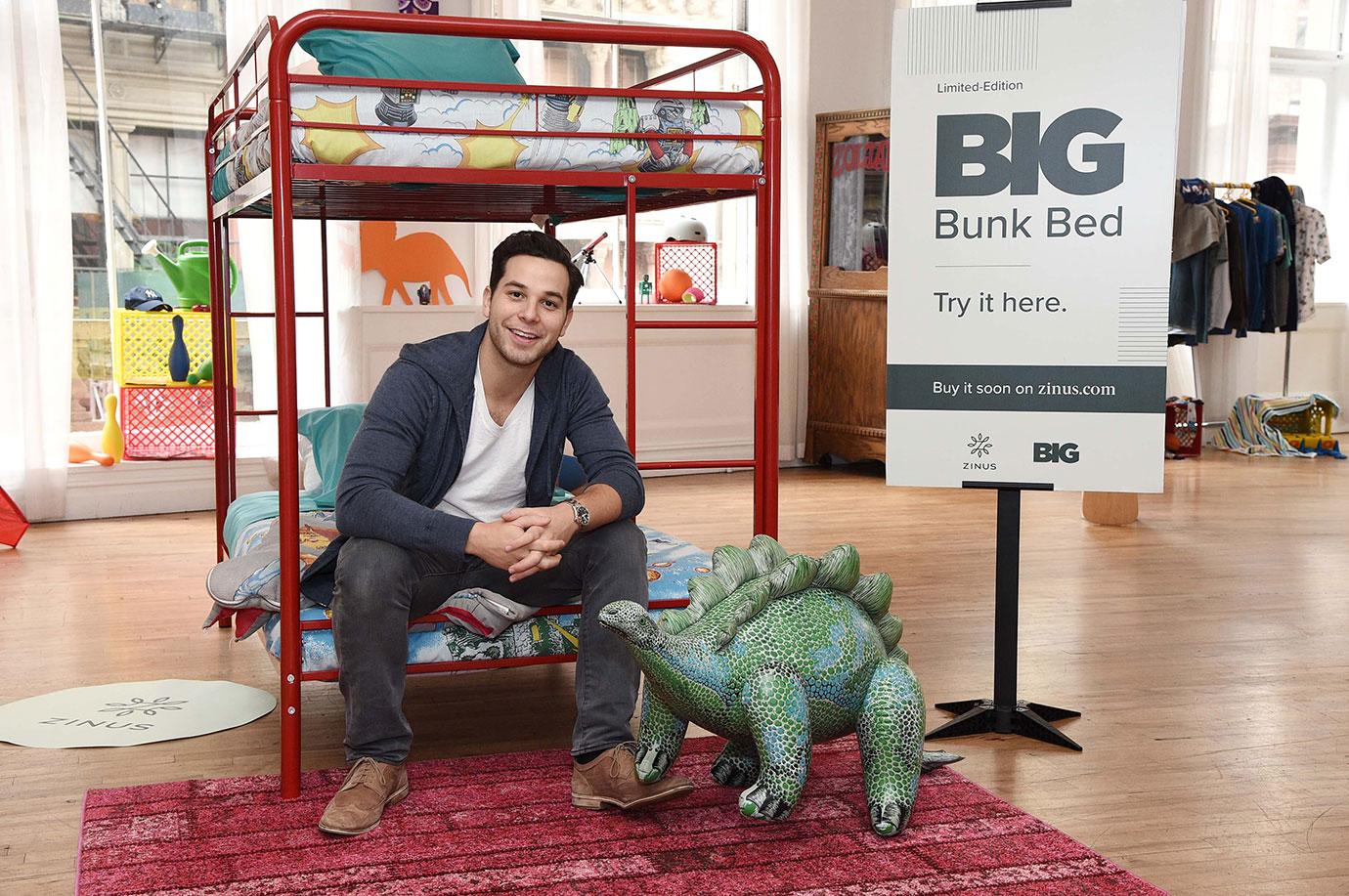 Skylar Astin at Re creation of Iconic Loft from BIG by Zinus for Film`s 30th Anniversary