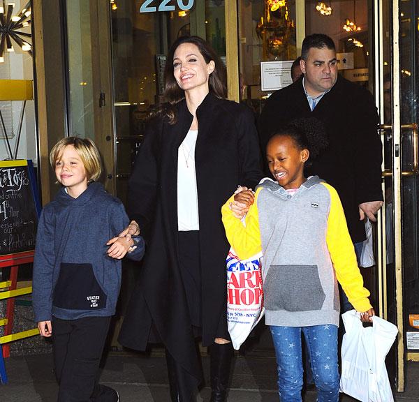 Brangelina kids public school splash