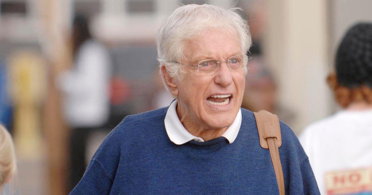 image of The comedian explained that giving up cigarettes was harder than giving up alcohol.